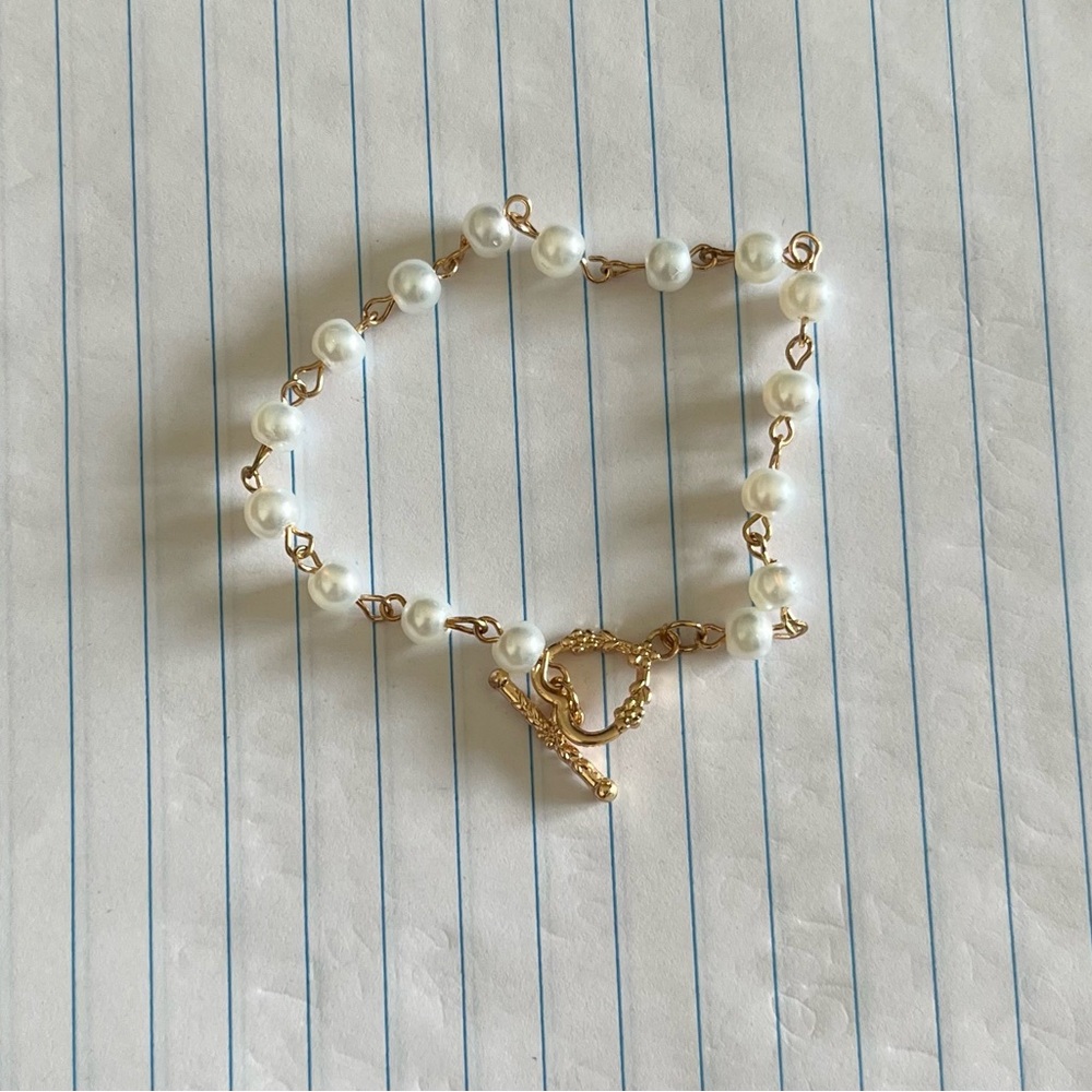 Urban Outfitters Gold and White Pearl Bracelet